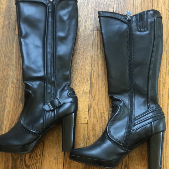 Fashion boots add 6 inches to your height - Picture 2 of 5